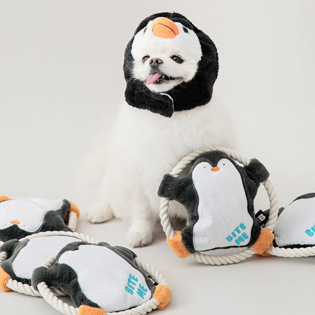 Hug Me Rope Tug Toy - Penguin