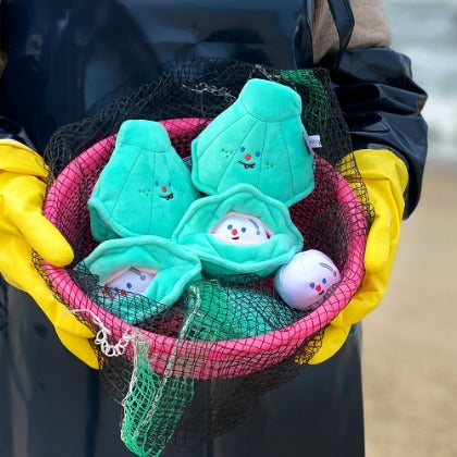Pearly Clam Nosework Toy